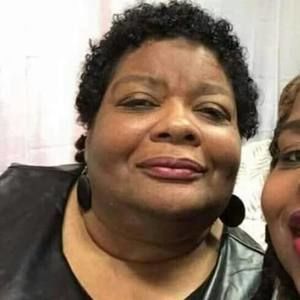 Meet your Posher, Gloria